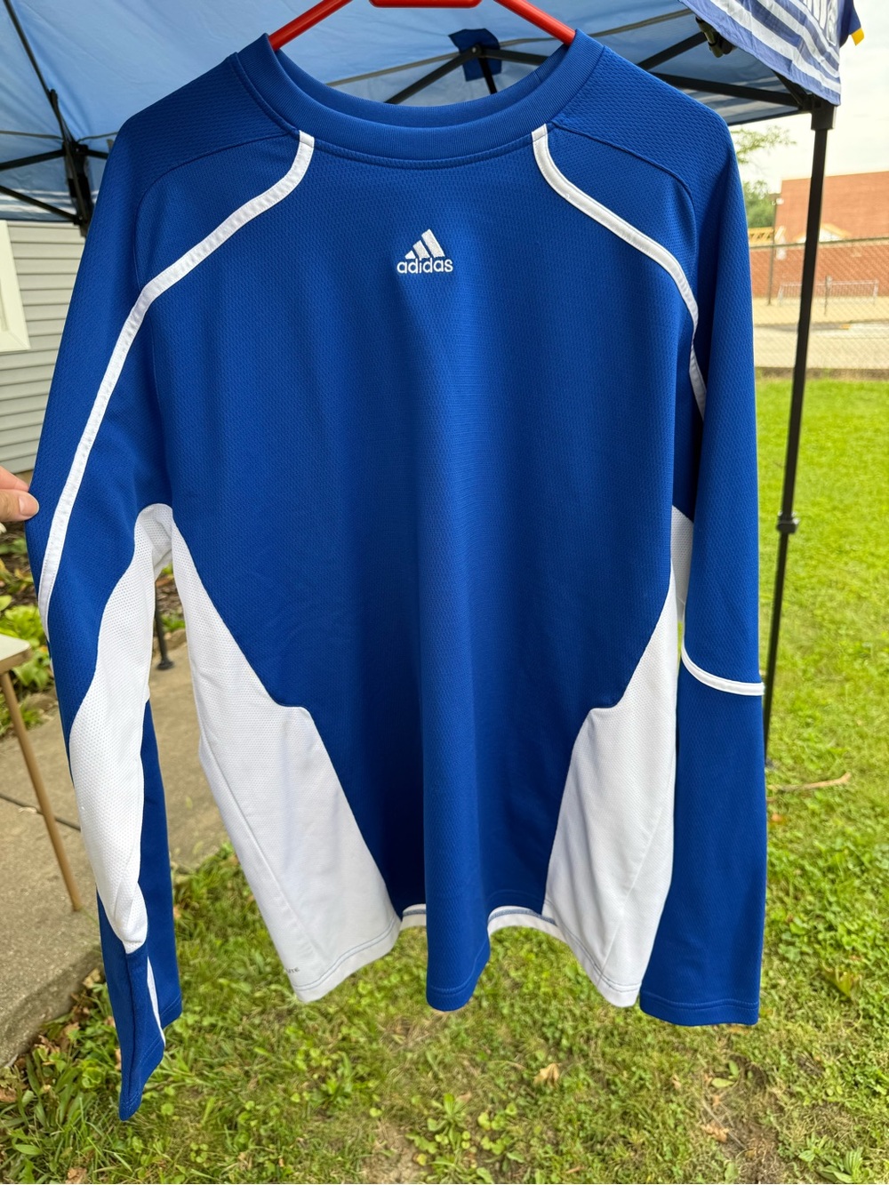 2011 Adidas Men's Blue and White logo sports jersey, XL